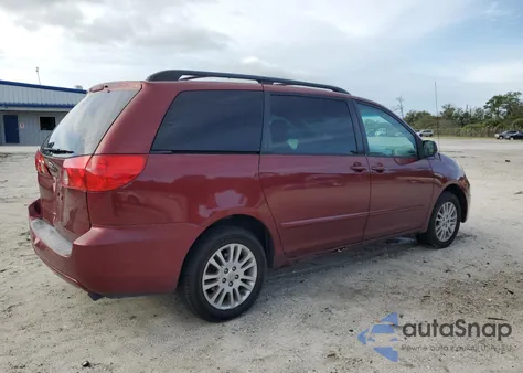 2010 Toyota Sienna Le z USA, uszkodzony, nr VIN 5TDJK4CC1AS028786